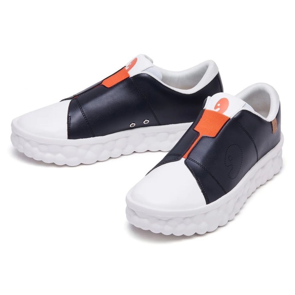 UIN Men’s Sneakers Walking Casual Travel Shoes (Las Ramblas- Black & White)